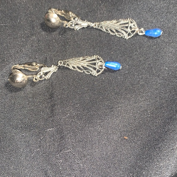 Vintage Clip on Earrings - Picture 2 of 2